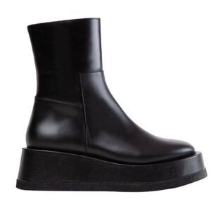 Paloma Barcelo Aran Leather Boot